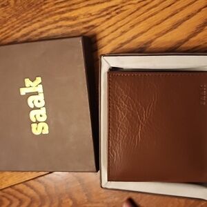 Saak Brand BIfold Waller